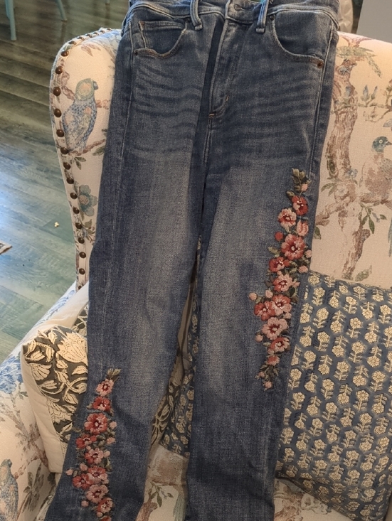 Abercrombie & Fitch Denim - Abercrombie & Fitch Blue Straight-Leg Jeans with Floral Embroidery